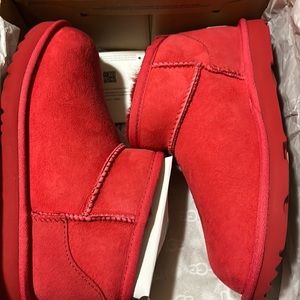 Brand New Ugg Kids Classic Ultra mini